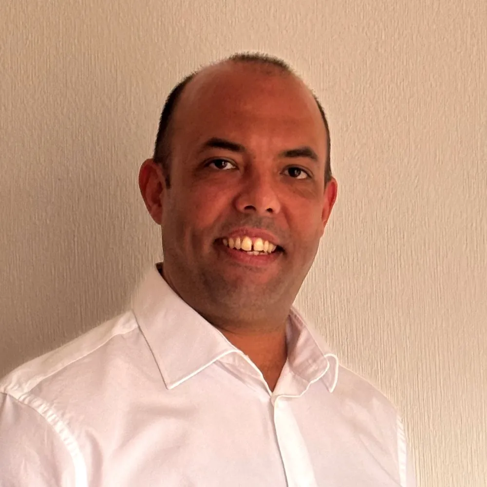 Cristian Ortega, profesor particular de Matemáticas, Física y Química